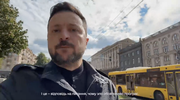Ông Zelensky xuống phố, kêu gọi đồng minh đoàn kết đối phó với Nga - Ảnh 1.