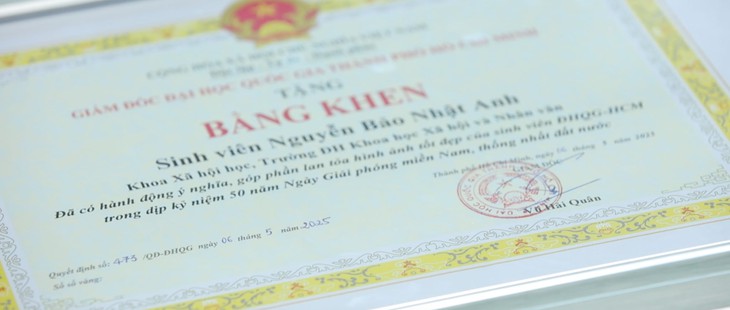 bằng khen - Ảnh 2.
