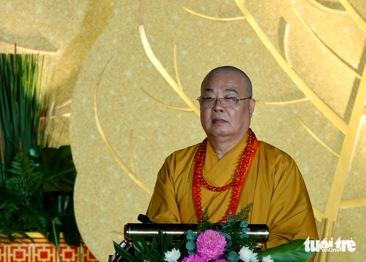 Hàng ngàn người thắp nến cầu nguyện hòa bình thế giới tại núi Bà Đen - Ảnh 2. núi Bà Đen - Ảnh 2.