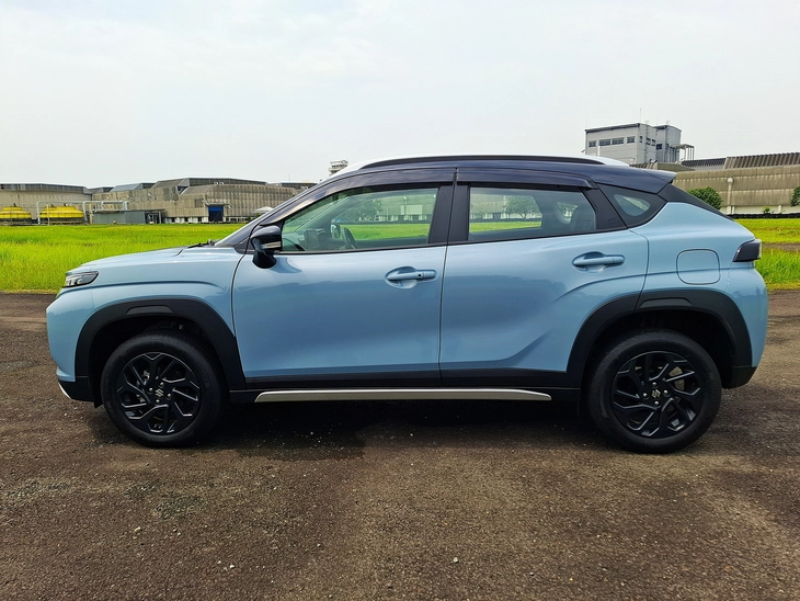 Suzuki Fronx sắp bán ở Việt Nam: Màn HUD, máy hybrid, ADAS, cạnh tranh Raize, Sonet - Ảnh 2.