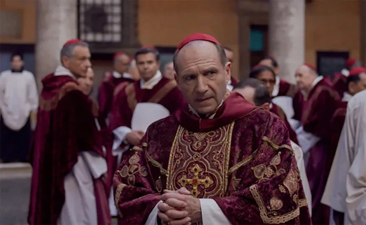 Conclave đang là tài liệu tham khảo cho các Hồng y sau khi Giáo hoàng Francis qua đời - Ảnh 2. Conclave - Ảnh 2.