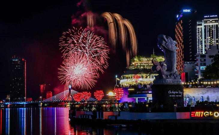 Lễ hội pháo hoa - Ảnh 1.