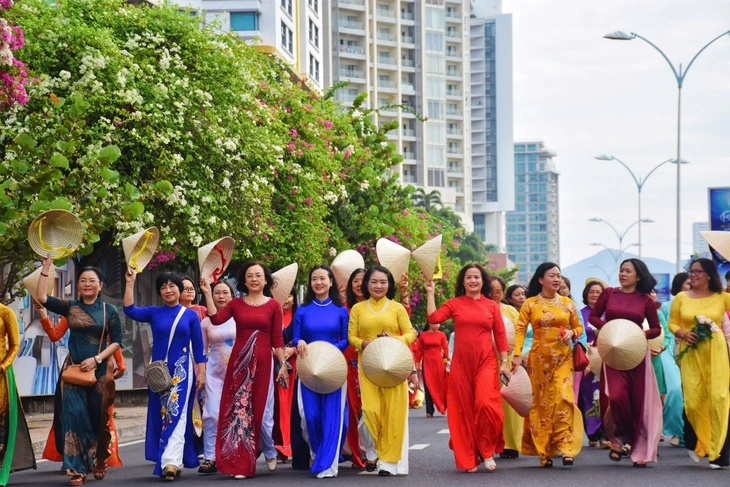 Vì sao chuyển thời gian tổ chức Festival biển Nha Trang sang năm 2026? - Ảnh 2. Nha Trang - Ảnh 2.