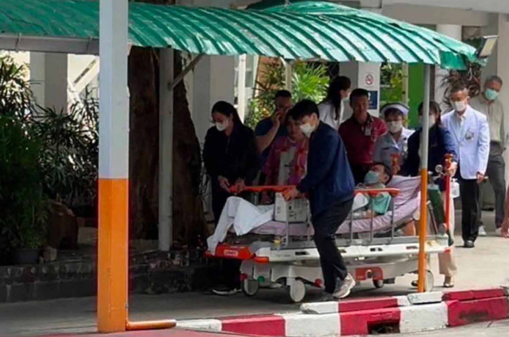 Cựu thủ tướng Thaksin bị điều tra vì nghi né vào tù bằng cách nhập viện - Ảnh 1.