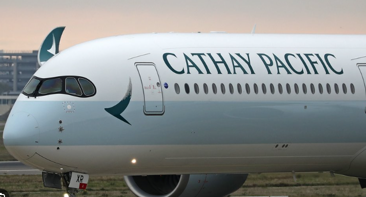 Cathay Pacific vô tình cho bé 3 tuổi uống rượu vang Cathay Pacific vô tình cho bé 3 tuổi uống rượu vang