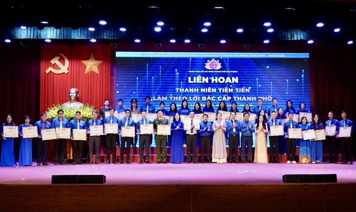 Hải Phòng biểu dương 51 gương sáng điển hình làm theo lời Bác - Ảnh 2.
