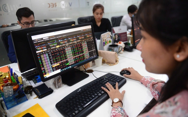 Người Việt dồn đập mở tài khoản chứng khoán, phớt lờ khối ngoại bán ròng - Ảnh 2.