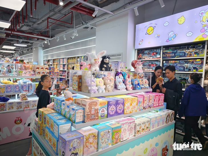 Tết thiếu nhi: Đồ chơi theo trend 'chiếm sóng' - Ảnh 1.