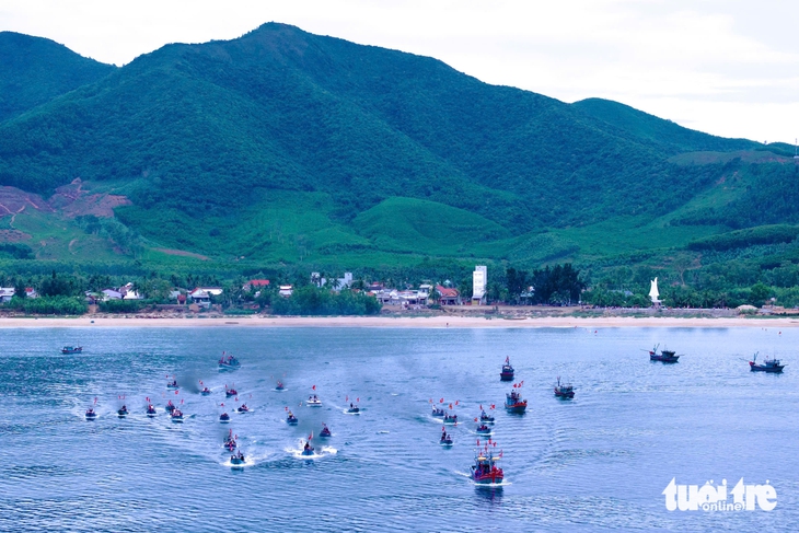 Độc đáo lễ hội cầu ngư ở vạn chài Lộ Diêu - Ảnh 1.