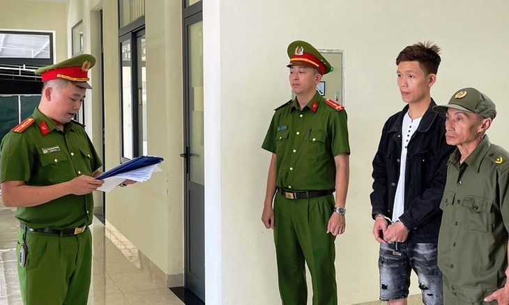 Mở tài khoản ngân hàng rồi cho nhóm lừa đảo bên Campuchia thuê lại để rửa tiền - Ảnh 1.