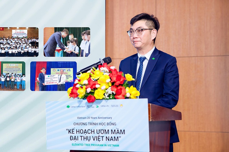 Trao học bổng ‘ươm mầm đại thụ’ cho học sinh vượt khó tại Quảng Nam - Ảnh 1.