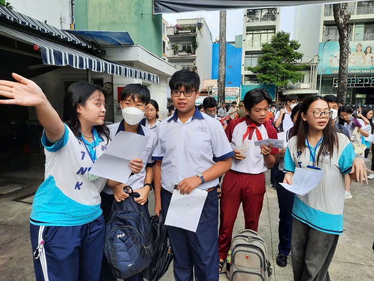 Trưa nay, Trường Phổ thông Năng khiếu công bố điểm thi, điểm chuẩn lớp 10 - Ảnh 1.