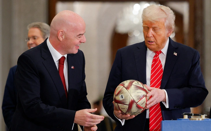 FIFA tự tay phá nát giải đấu con cưng - Ảnh 2.