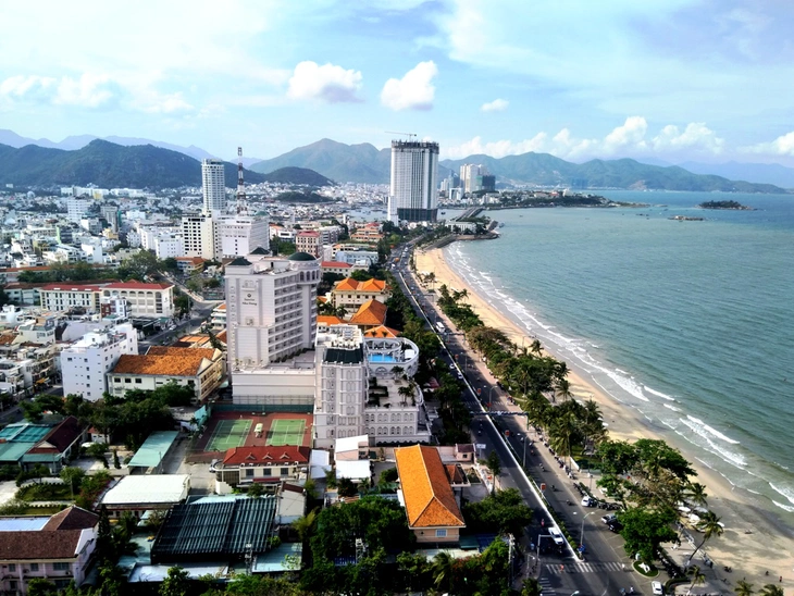Công an tỉnh Khánh Hòa thành lập 40 tổ tiếp nhận công an xã, phường mới - Ảnh 1.