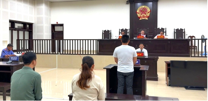 Cho người Trung Quốc đang bị Interpol truy nã ở chui, 3 bị cáo lãnh án - Ảnh 1.