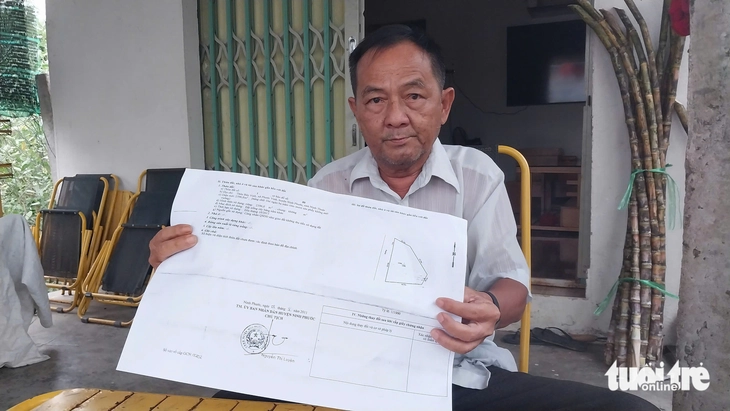Dân kiện ra tòa vụ 'Đường đi chung bỗng nhiên bị rào chắn' - Ảnh 2. Dân kiện ra tòa vụ 'đường đi chung bỗng nhiên bị rào chắn' - Ảnh 2.