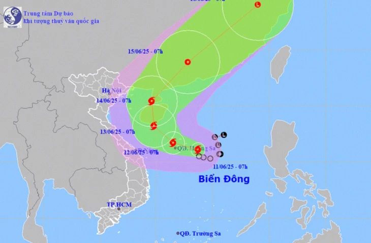 Nam Trung Bộ kêu gọi tàu thuyền tránh trú bão số 1 trên biển Đông - Ảnh 1. Nam Trung Bộ kêu gọi tàu thuyền khẩn trương di chuyển tránh bão số 1 - Ảnh 1.