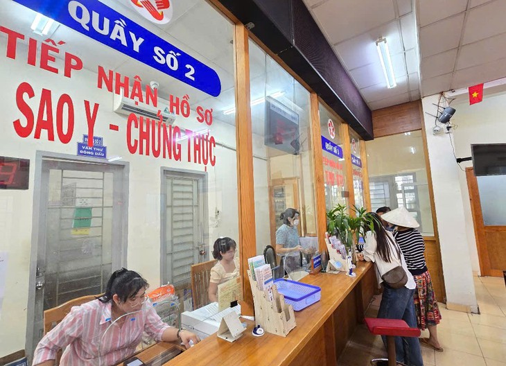 công chức - Ảnh 1.