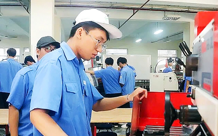 Ngành tự động hóa Trường CĐ Kỹ thuật Cao Thắng lấy 33 điểm học bạ - Ảnh 3.