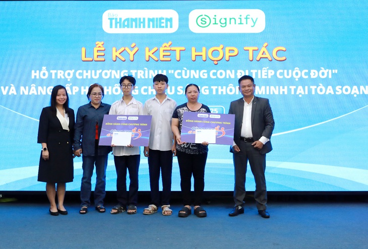Signify Việt Nam đồng hành, bảo trợ trẻ mồ côi vì COVID-19 - Ảnh 2.