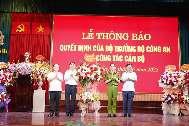 công an - Ảnh 1.