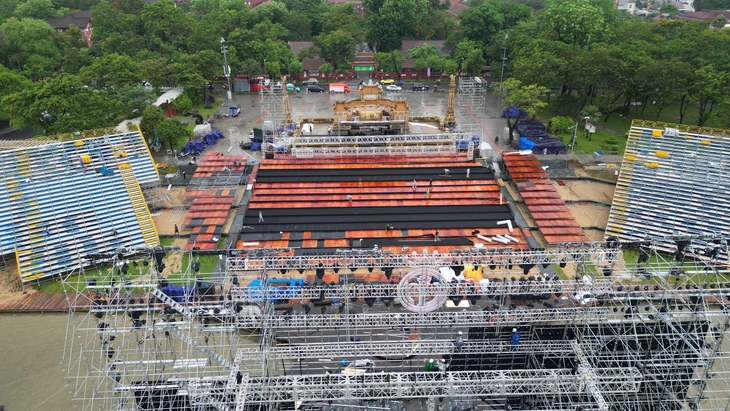 Chung kết Hoa hậu Việt Nam lùi thời gian tổ chức vì ảnh hưởng mưa bão - Ảnh 1. Hoa hậu Việt Nam - Ảnh 1.