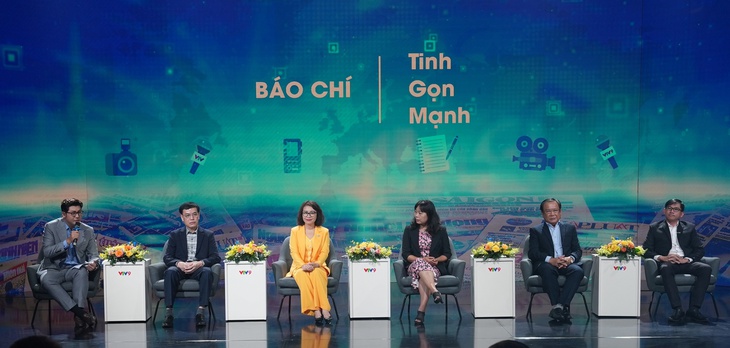 Báo chí tinh, gọn, mạnh: Tìm kiếm nguồn thu mới để tự chủ tốt hơn - Ảnh 1. báo chí - Ảnh 1.