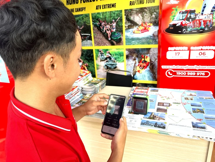 Xe buýt không dùng tiền mặt, có thể quét mã QR vi vu khắp nơi - Ảnh 2. tiền mặt - Ảnh 2.