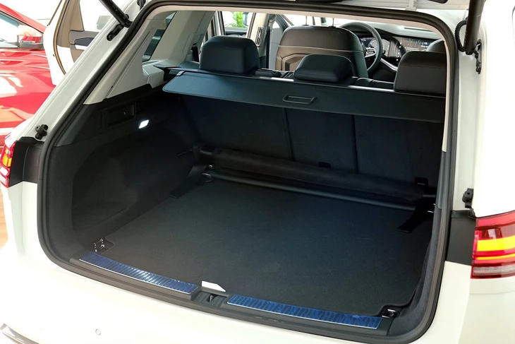 Volkswagen Touareg - Ảnh 10.
