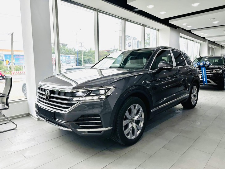 Volkswagen Touareg - Ảnh 1.