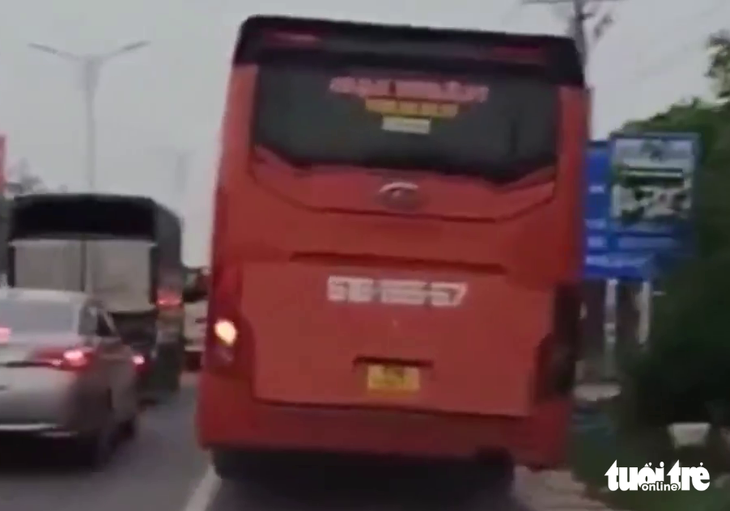 xe khách - Ảnh 2.