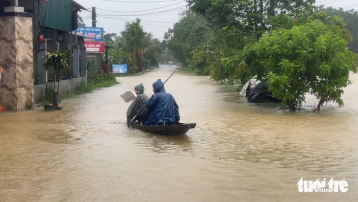 Lũ dị thường gây thiệt hại nặng, 4 người tử vong, 4 người đang mất tích Lũ dị thường gây thiệt hại nặng, 4 người tử vong, 4 người đang mất tích
