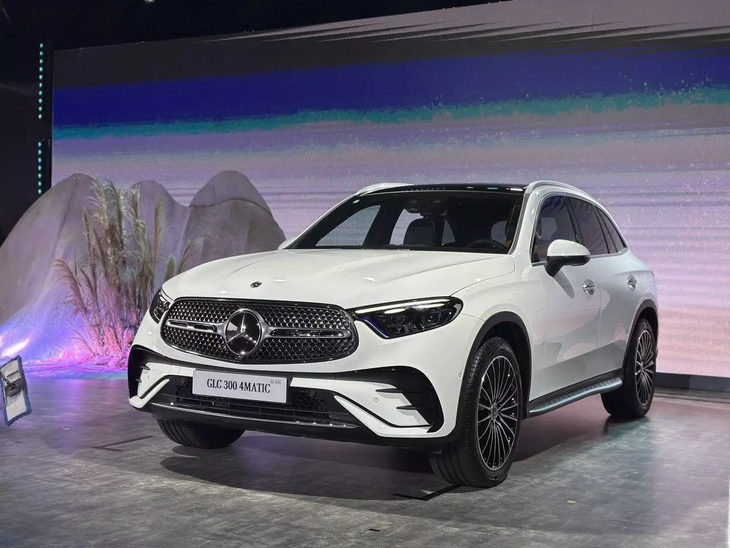 Mercedes-Benz GLC 300 4MATIC - Ảnh 1.