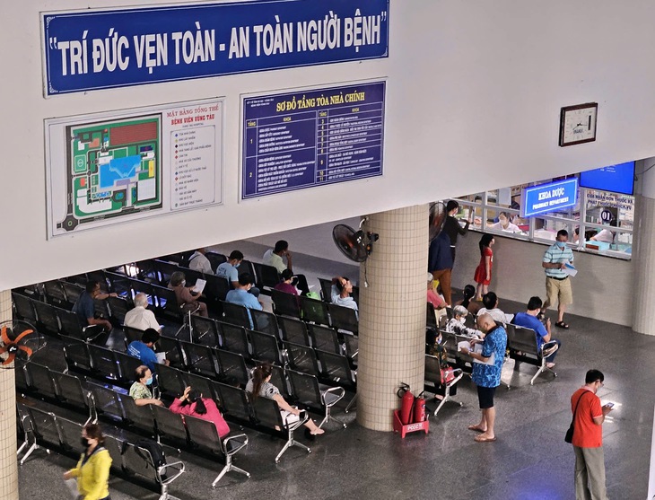 Phó bí thư Thành ủy TP.HCM Nguyễn Phước Lộc: Không được sơ suất làm ảnh hưởng đến sức khỏe nhân dân - Ảnh 3.