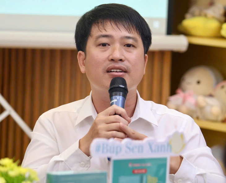 Búp sen xanh: Mệ bỏ chúng con sao, cha chưa về kịp mệ ơi - Ảnh 1. Búp sen xanh - Ảnh 2.