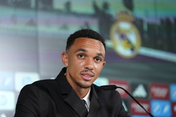 Alexander-Arnold - Ảnh 1.