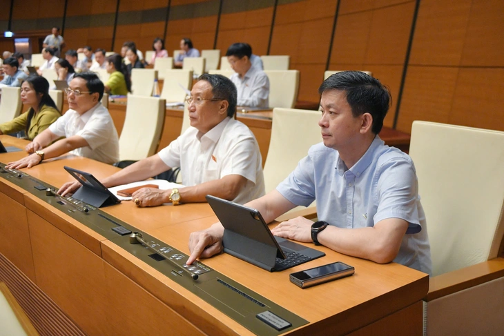 Quốc hội thông qua Luật Thuế thu nhập doanh nghiệp, nhiều ngành được hưởng ưu đãi - Ảnh 1.
