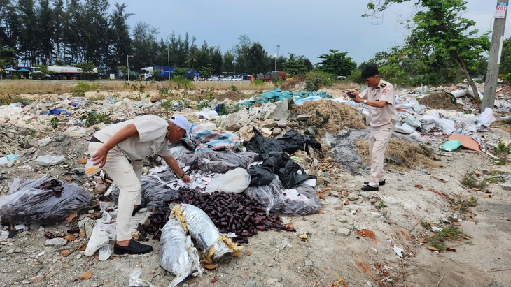 Vụ thuốc buộc tiêu hủy lọt ra ngoài ở Đà Nẵng: Công an, quản lý thị trường, y tế vào cuộc - Ảnh 1.