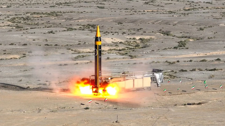 Sức mạnh kho vũ khí tên lửa đạn đạo của Iran - Ảnh 1. Sức mạnh kho vũ khí tên lửa đạn đạo của Iran - Ảnh 1.