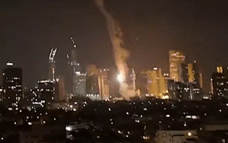 Sức mạnh kho vũ khí tên lửa đạn đạo của Iran - Ảnh 3.