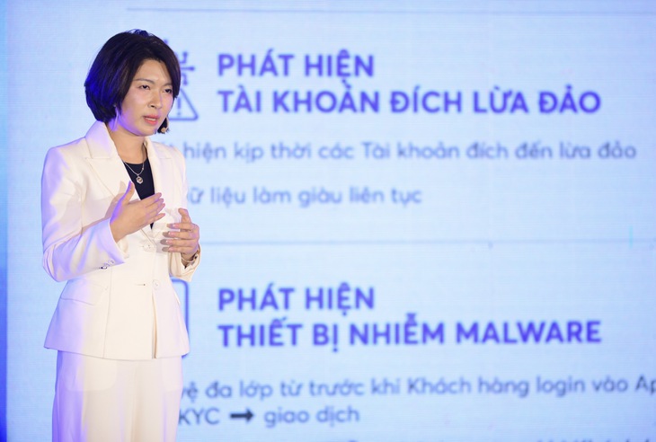 Phó thủ tướng: Phát triển thanh toán không tiền mặt phải song hành với bảo vệ người dùng - Ảnh 2.