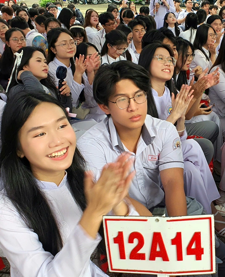 THPT Hùng Vương - Ảnh 10.