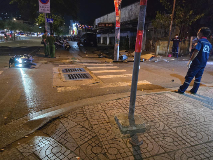 ô tô 'điên' - Ảnh 2.