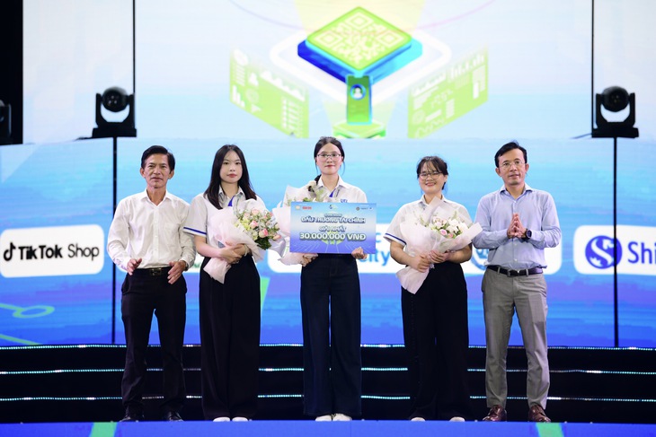 5.000 người dự bế mạc lễ hội không tiền mặt 2025 - Ảnh 3. lễ hội không tiền mặt - Ảnh 3.
