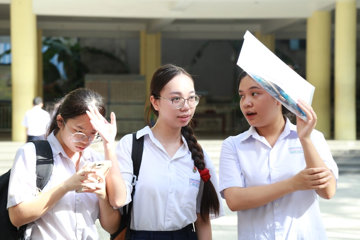 Đà Nẵng công bố điểm chuẩn vào lớp 10, cao nhất 32 điểm - Ảnh 1.