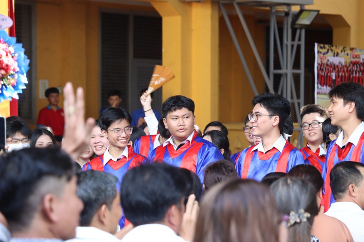 ten lơ man - Ảnh 8.