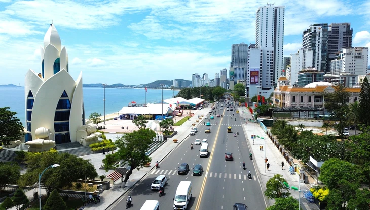 Khánh Hòa vận hành thử nghiệm chính quyền địa phương 2 cấp từ ngày 21-6 - Ảnh 1. Khánh Hòa - Ảnh 1.