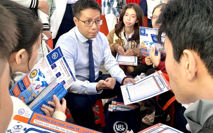 Trường đại học Bách khoa TP.HCM công bố 8 đối tượng xét tuyển tổng hợp - Ảnh 2.