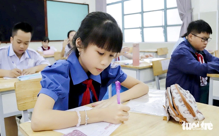 Khảo sát vào lớp 6 Trường Trần Đại Nghĩa: Thí sinh thích thú với câu hỏi 'Tiếng Việt có màu gì?' - Ảnh 1. trần đại nghĩa - Ảnh 1.