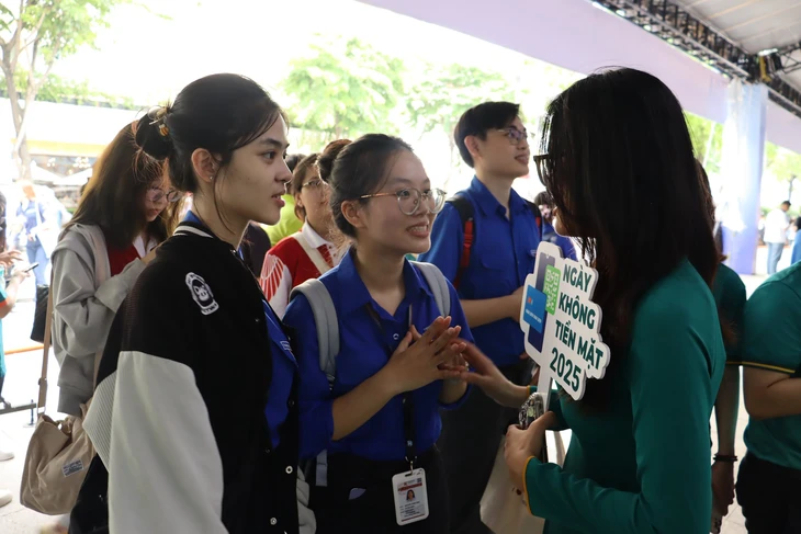 BIDV xuất hiện ấn tượng trong Ngày không tiền mặt 2025 - Ảnh 6.
